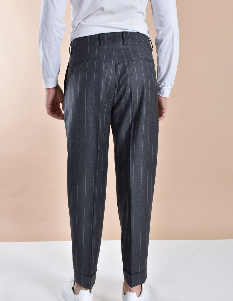 Pantalone Berwich gessato chiaia grigio risvolti corto 