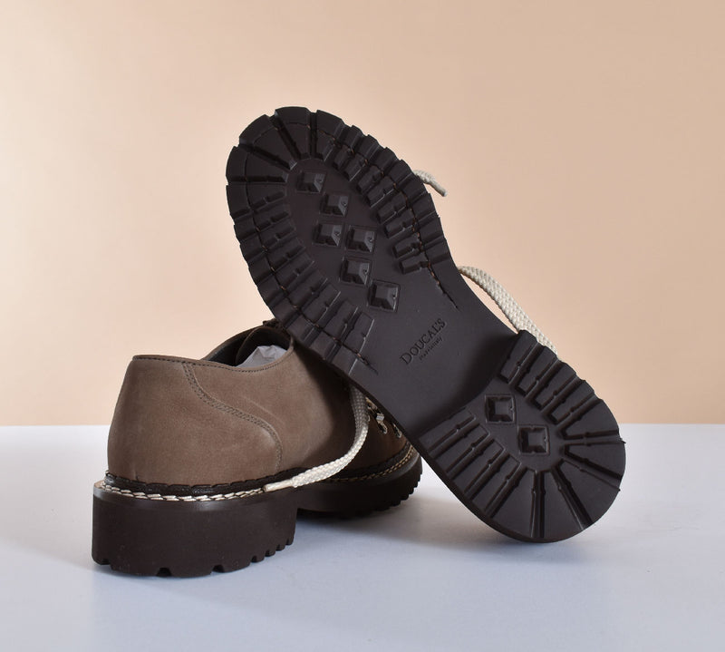 Scarpe Doucal's stringata con ganci 