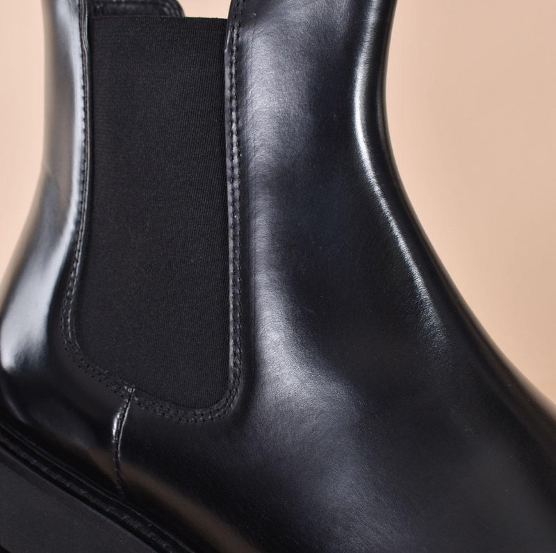 Scarpe Doucal's Beatles nere pelle opaca DU1343GENOUF007NN00 DOUCAL'S